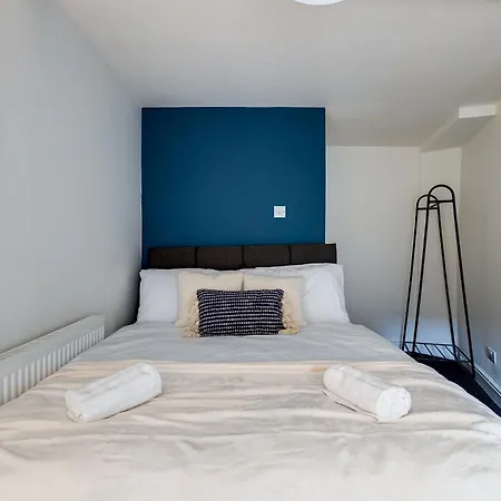 Queens Cabin - Near South Bay Beach